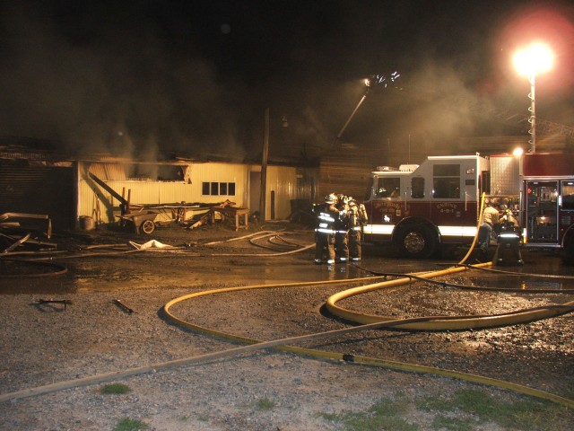 2 alarm barn/ shop fire in Springville...9/26/05